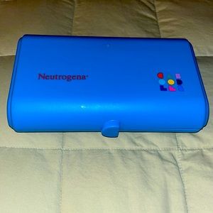 Vintage Caboodles Neutrogena Blue Make-Up Storage Case 8” X 4 1/2” 2” Tall